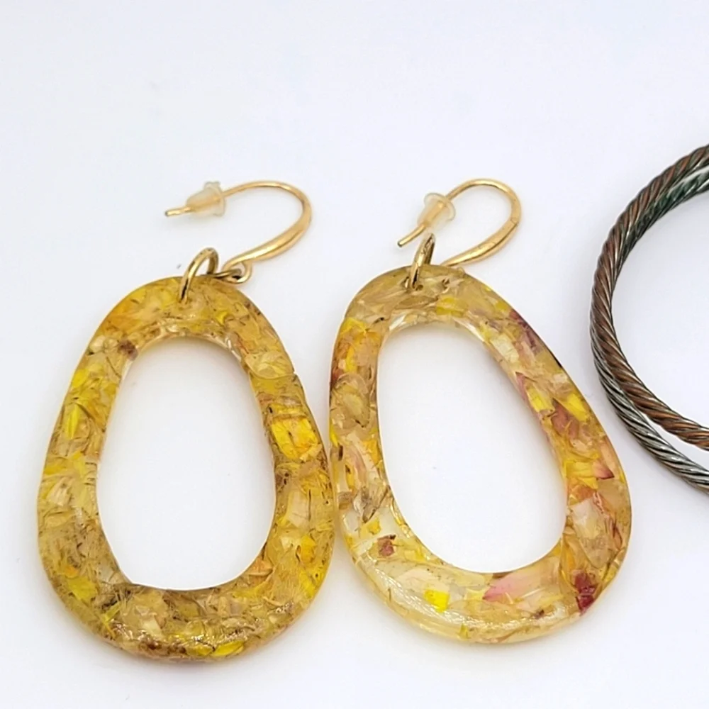 Lot of 10 Silver Gold Tone Vintage Earrings Set + 2 Bracelets